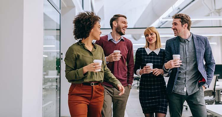 Consequently, as an external service, we have been contacted by lots of organisations for advice, tips or even complete workshops on dealing with digital tools, psycho-education on brain relaxation, the effect of online meetings versus face-to-face meetings, and so on.