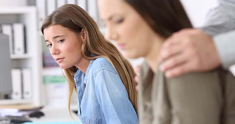 Gelukkig nemen werkgevers ongewenst gedrag tegenwoordig heel ernstig. Dat merken we in de toename van vragen rond beleid en gedragsregels. De #MeToo-beweging is overduidelijk ook op onze werkvloeren een wake-upcall.”
