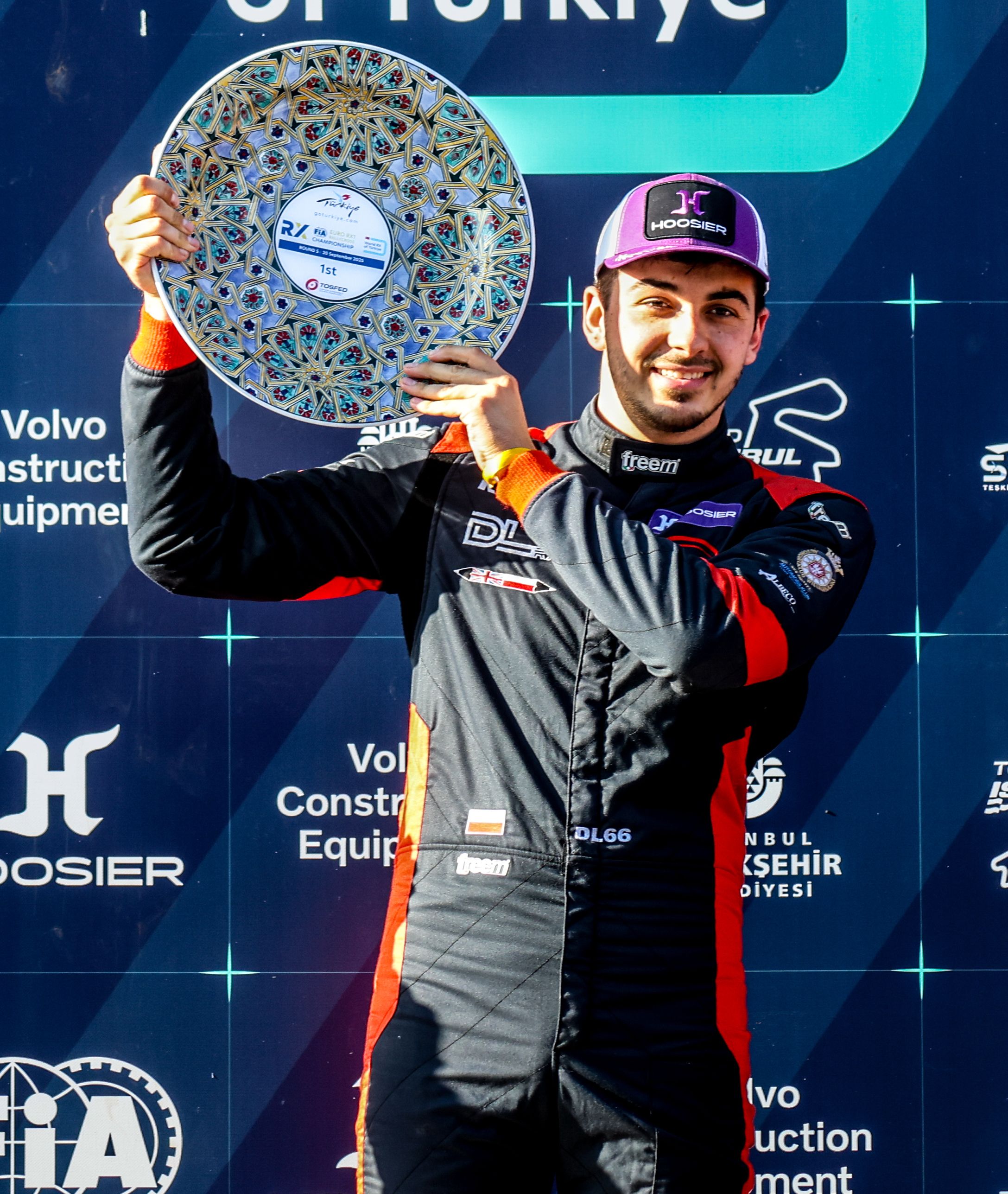 Damian Litwinowicz celebrates his breakthrough Euro RX1 victory in the 2025 season finale in Istanbul, Türkiye