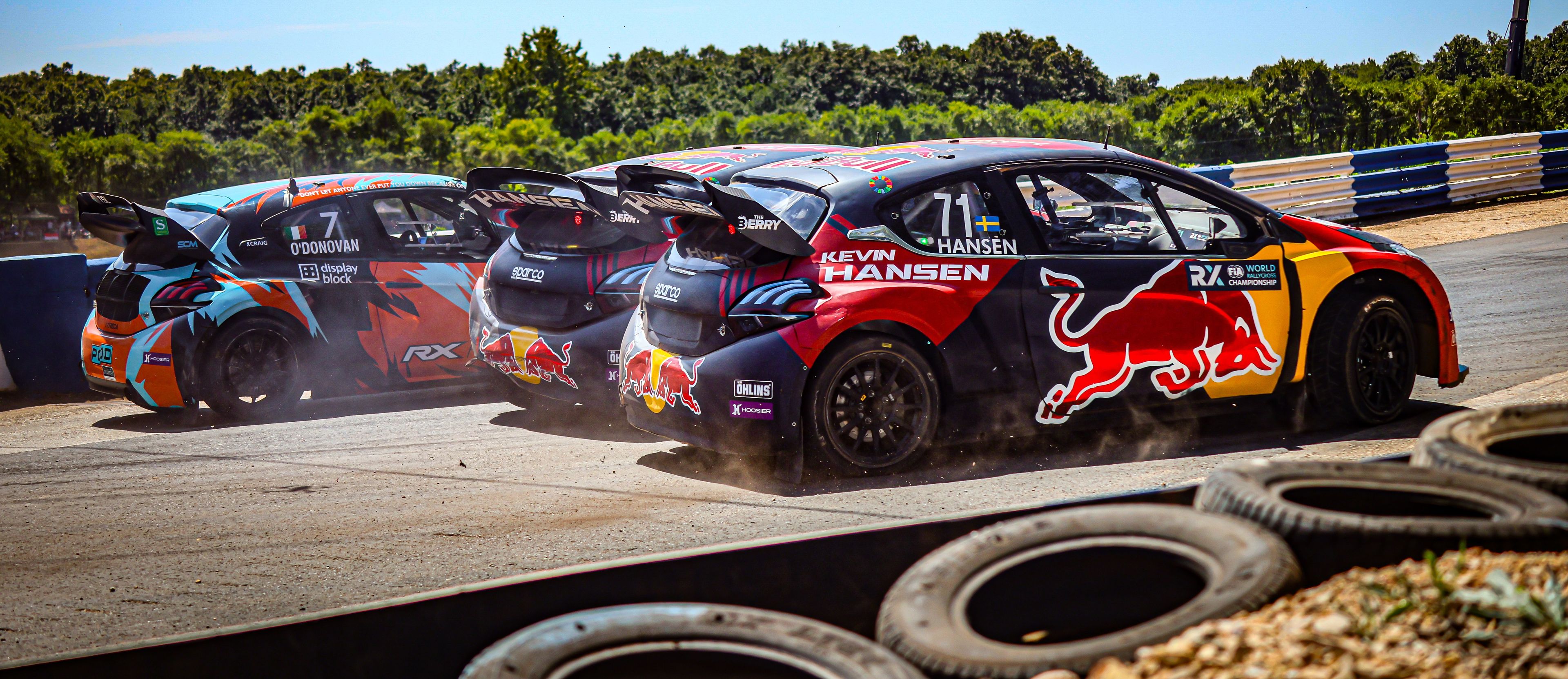 Kevin and Timmy Hansen battle against fellow Peugeot driver Patrick O'Donovan at Nyirád in Hungary in 2025 (1)
