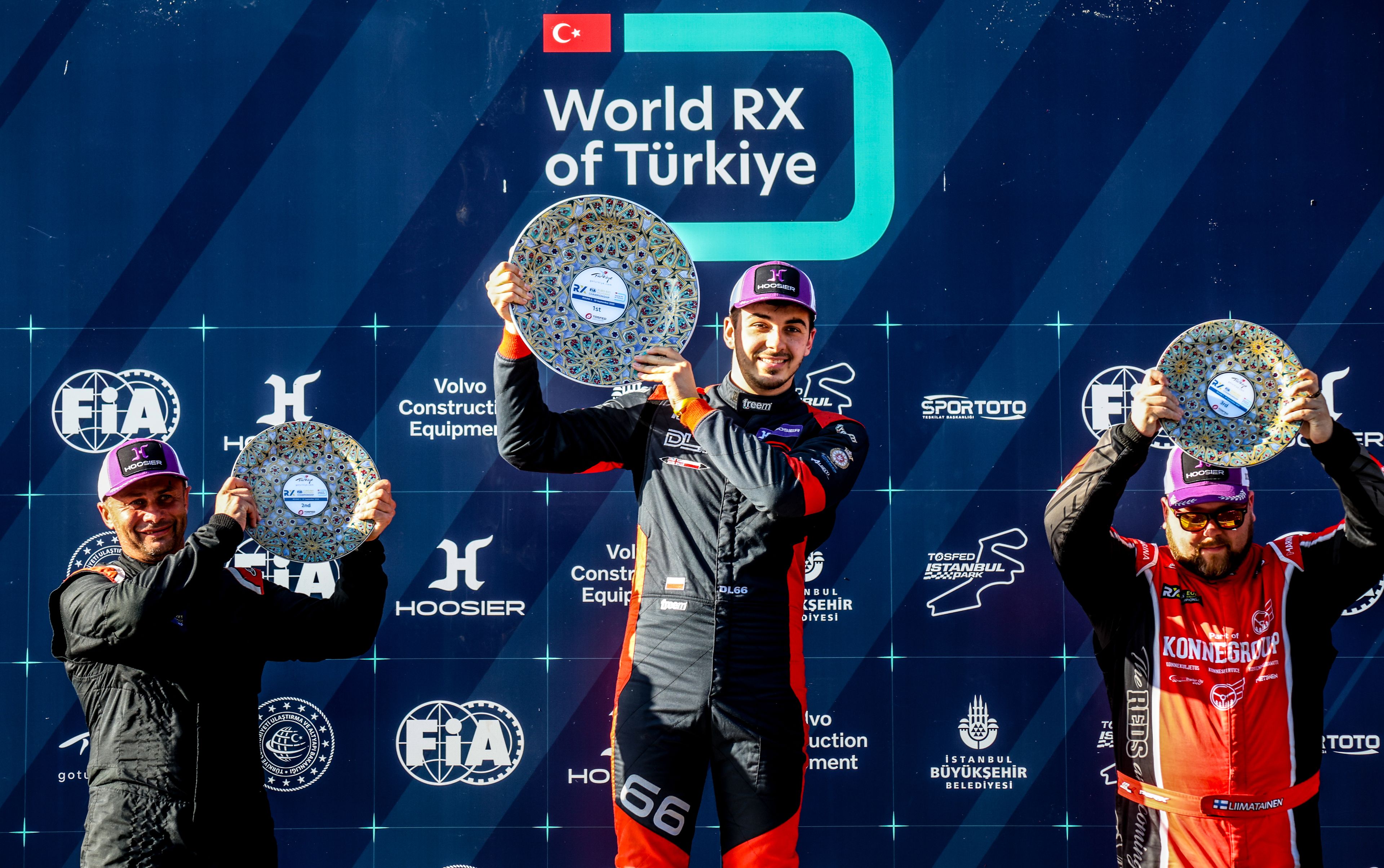 Damian Litwinowicz celebrates his breakthrough Euro RX1 victory in the 2025 season finale in Istanbul, Türkiye