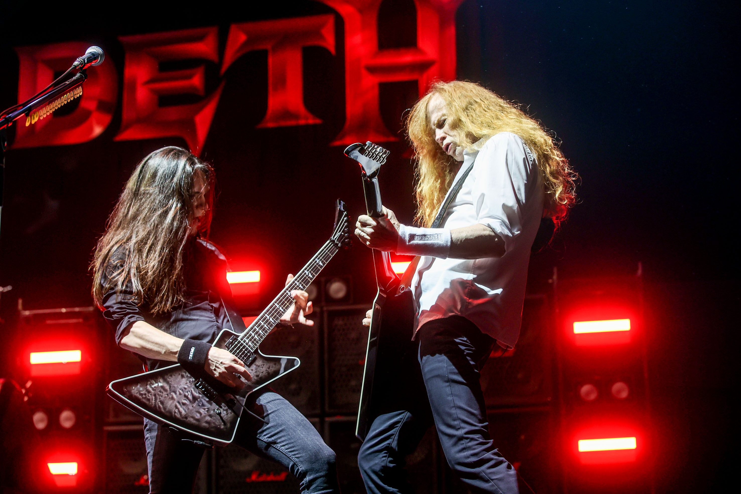 Megadeth arranca su gira de despedida con un concierto histórico en el Roig Arena