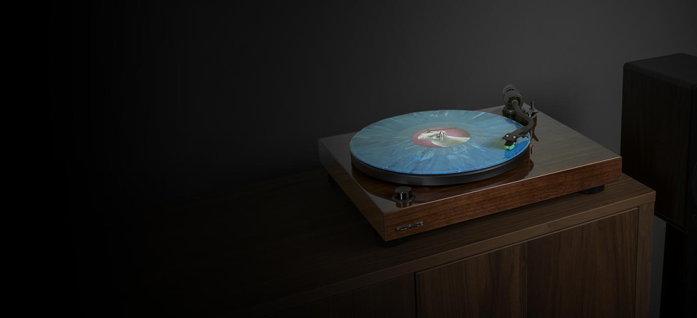 RT81 Hi-Fi Vinyl Turntable Record Player with Diamond Needle
