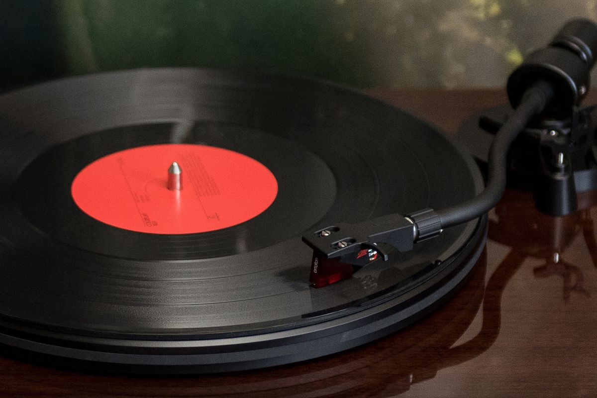 RT83 Reference Turntable with Ortofon 2M Red Cartridge - Walnut