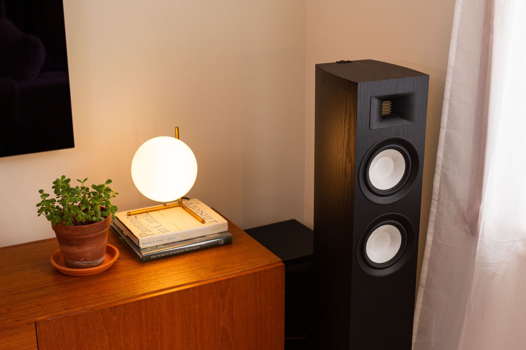 Fluance Ri91 Reference Stereo Powered Tower Speakers - Walnut