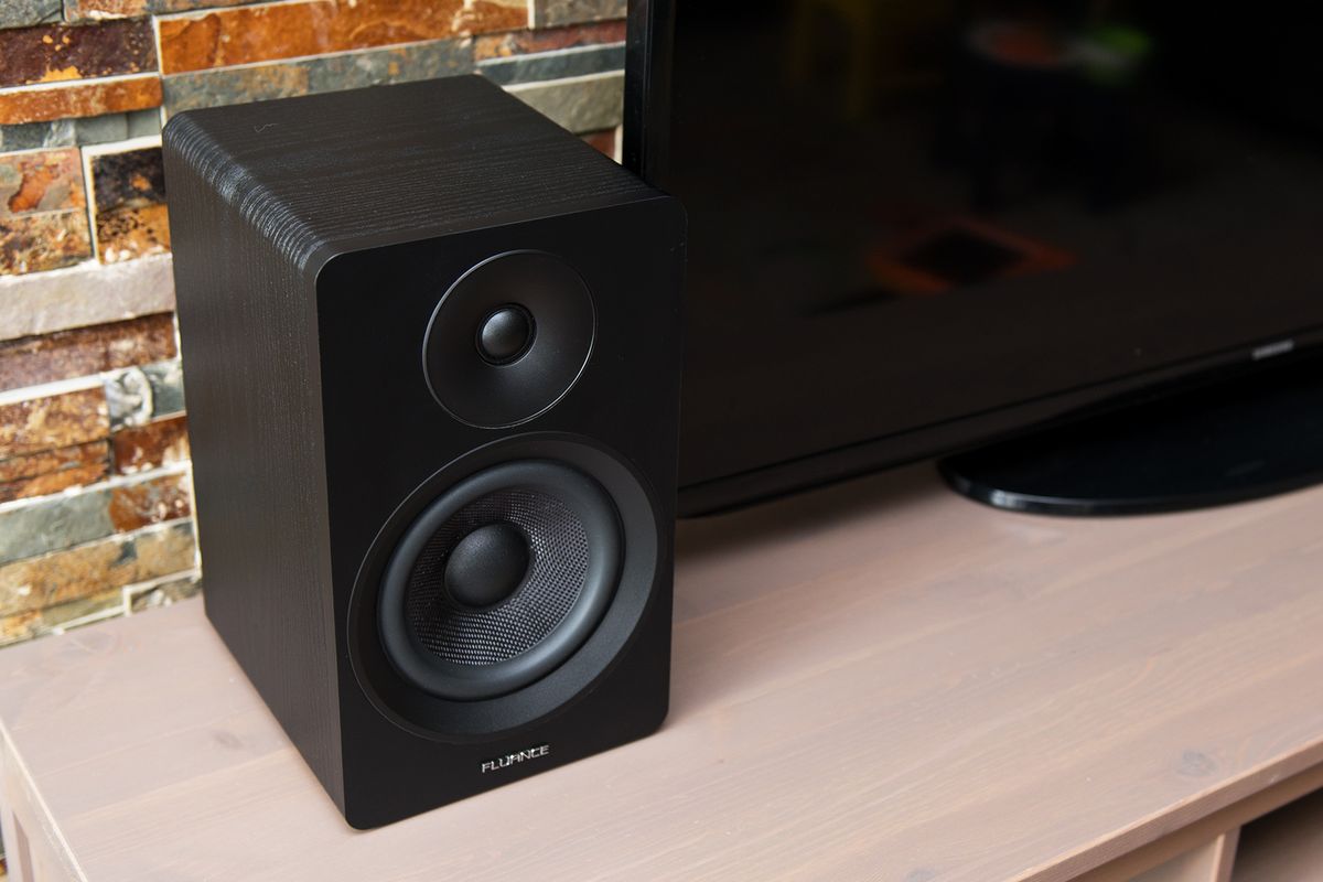 Fluance RT81+ Elite HiFi Turntable & Ai41 Speaker (Piano Black)