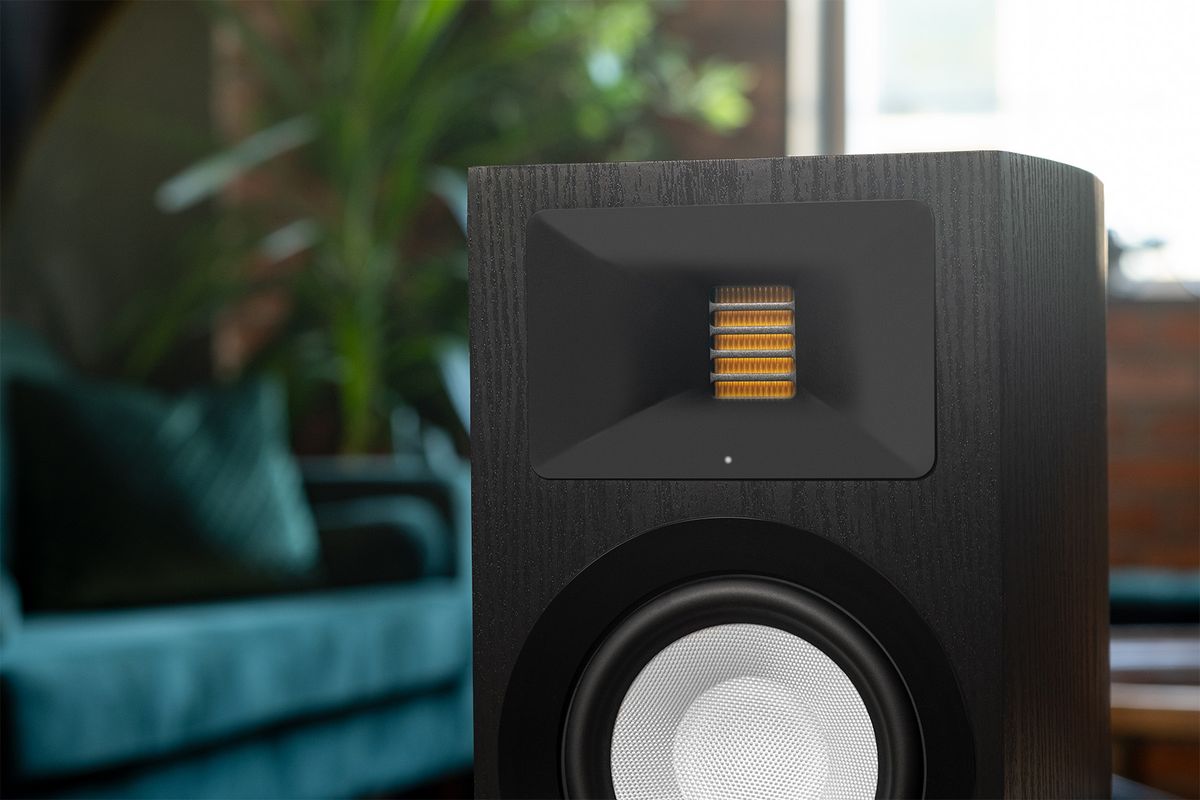Fluance Ri71 Powered Bookshelf Speakers and DB10 Subwoofer