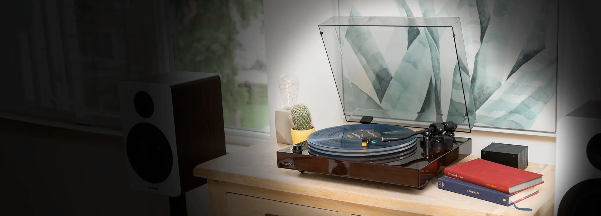 RT85N Reference Turntable with Nagaoka MP-110 Cartridge - Black