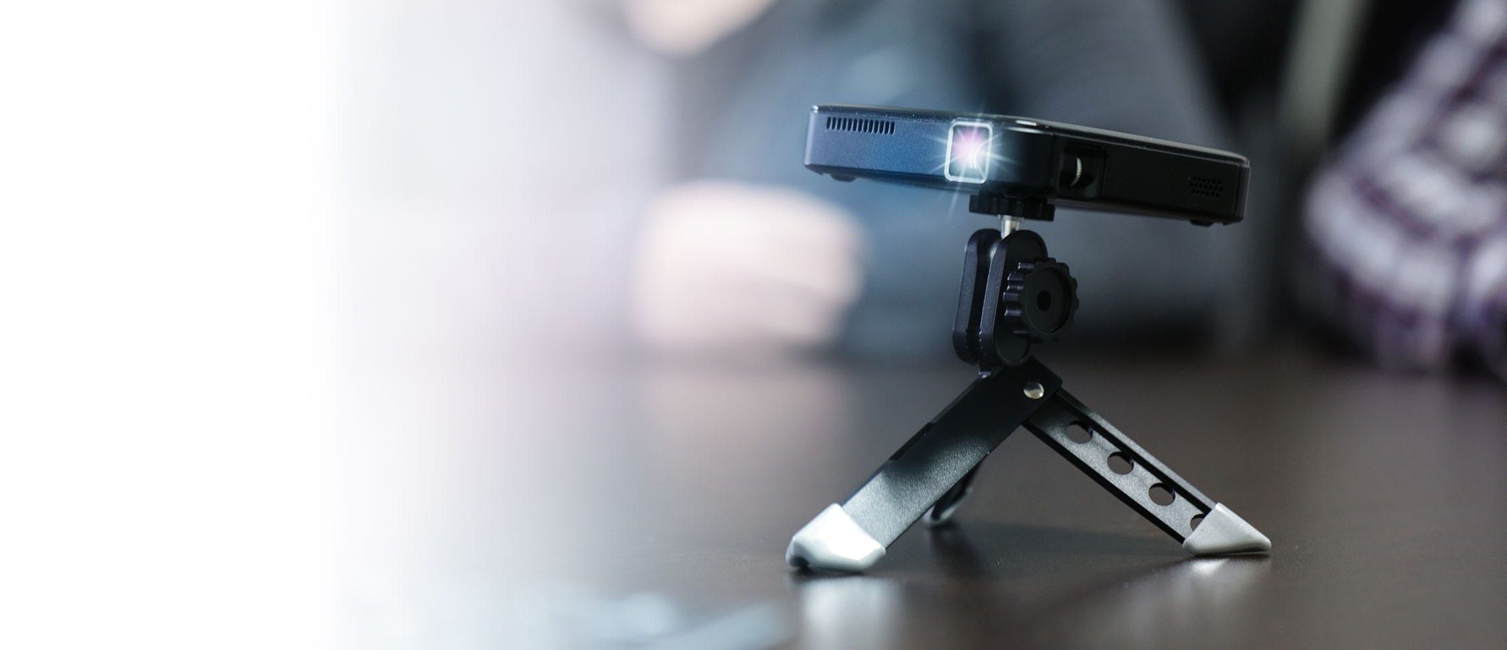 PP71 Mini Portable Pico Video Projector | Magnasonic