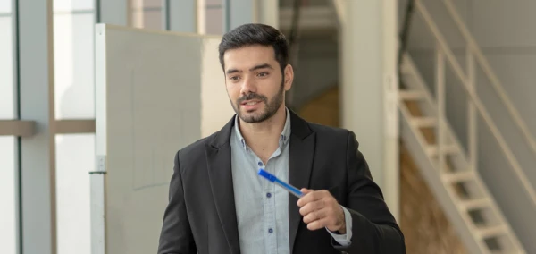 estudiante del curso de liderazgo y gestion de equipos