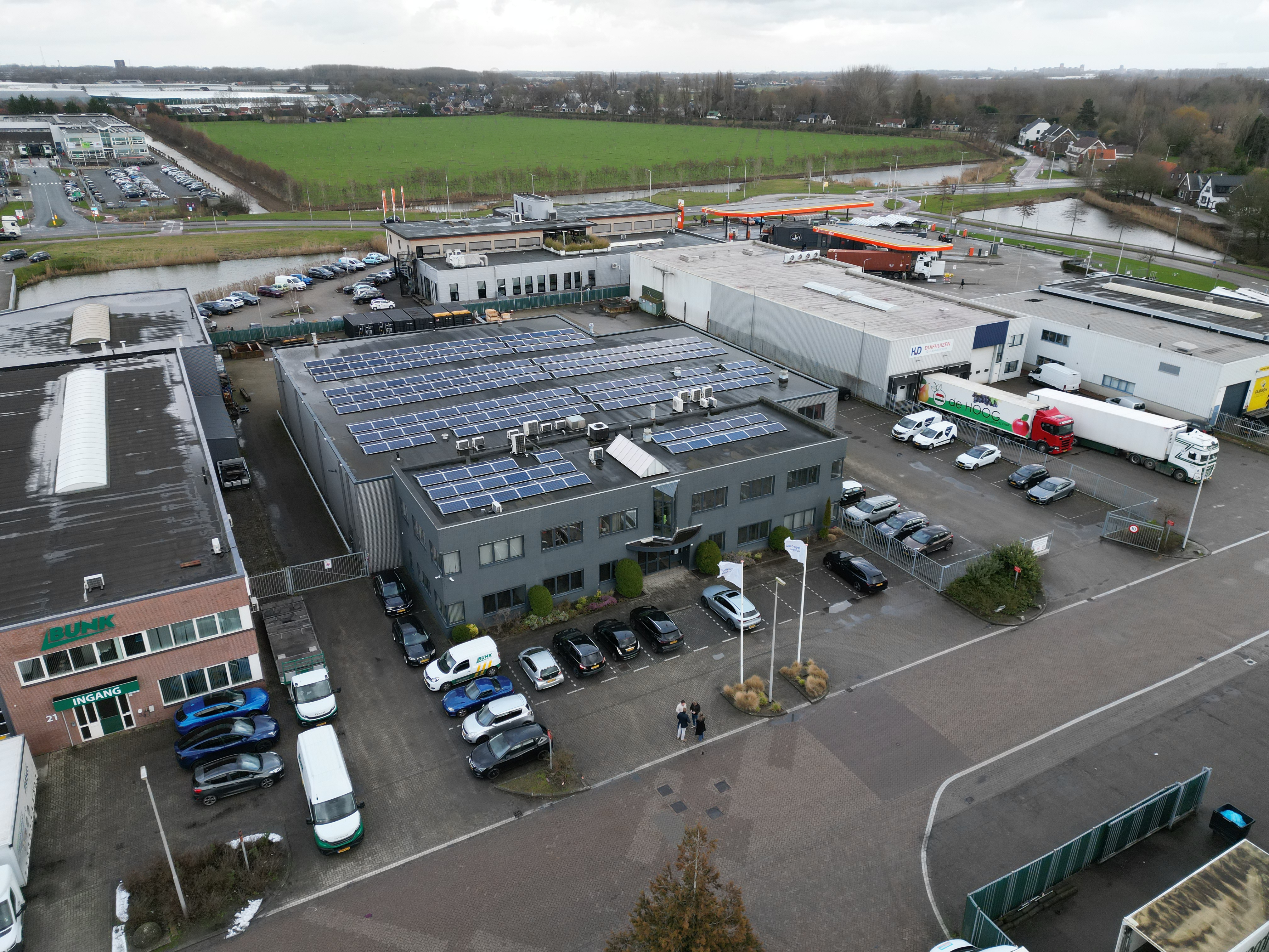 Mourits Tools & Techniques B.V. huurt het bedrijfspand aan de  Koopliedenweg 25 te Barendrecht