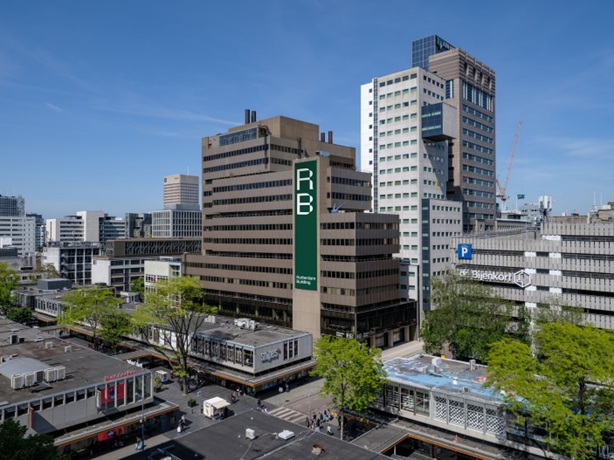 HousingAnywhere B.V. huurt 8e verdieping van Rotterdam Building