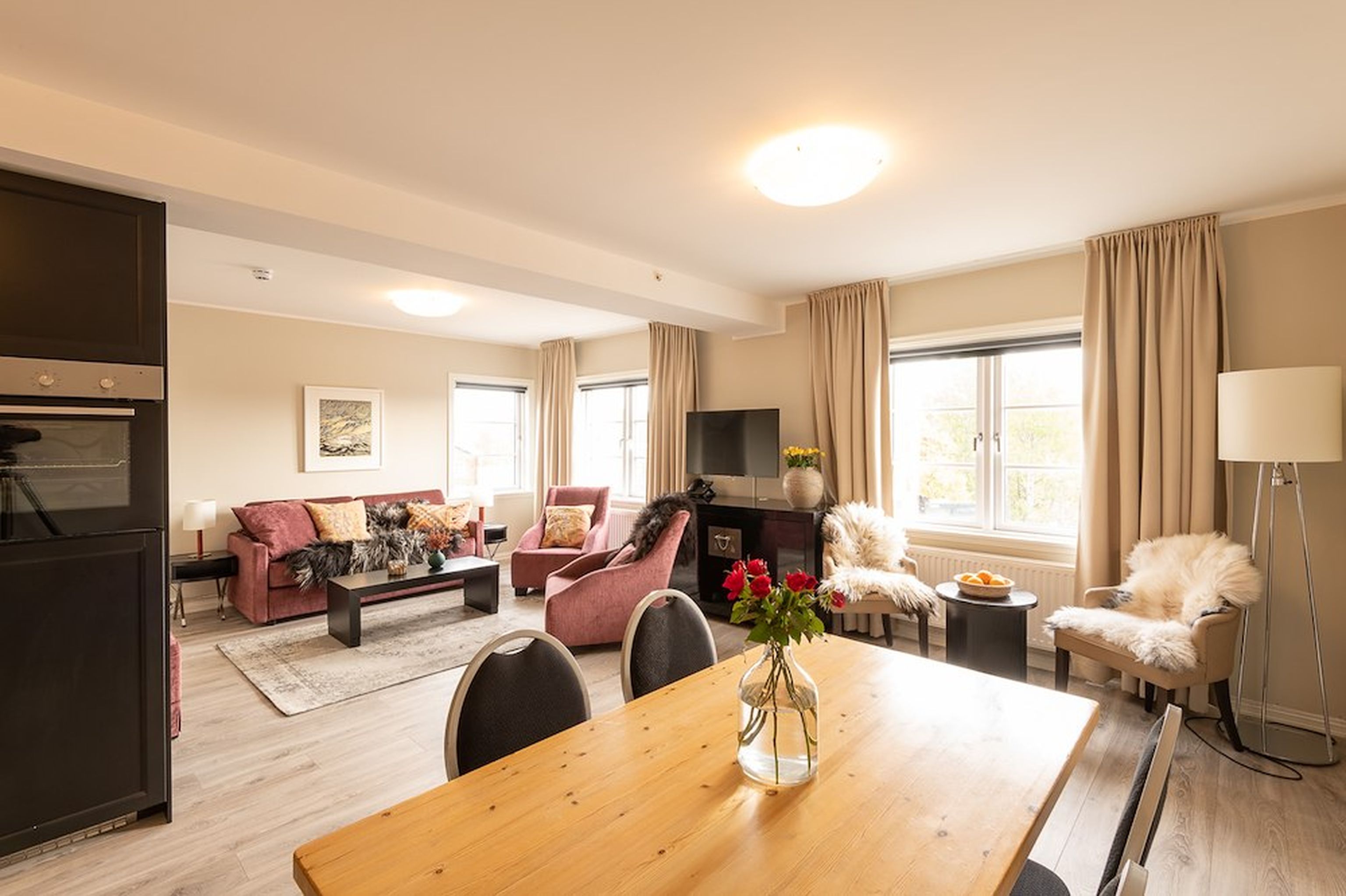 Interconnecting apartment and double room
