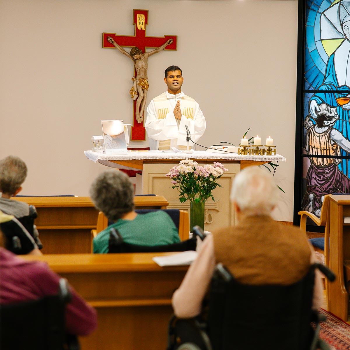 Heilige Messe in der Kapelle im Haus St. Katharina