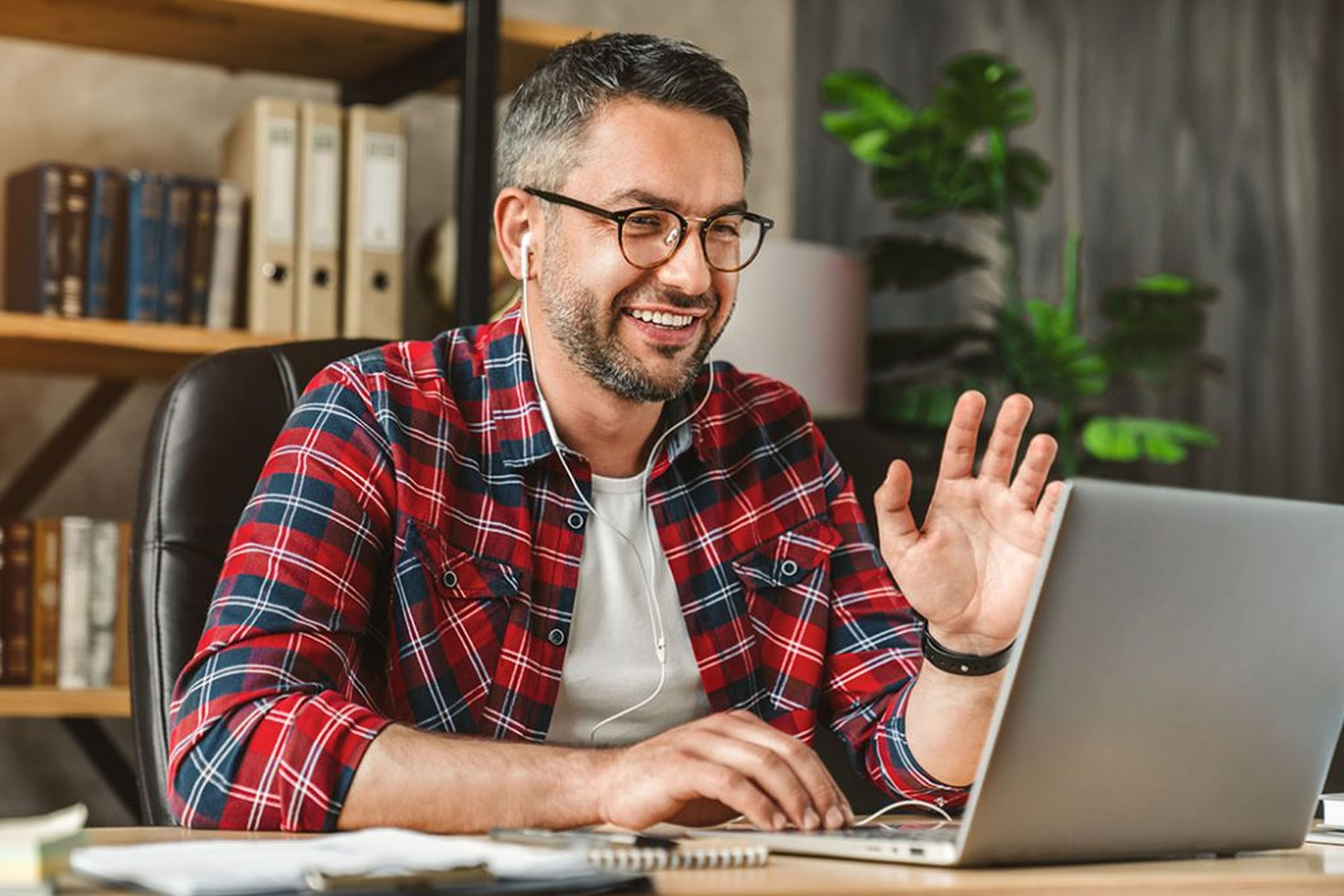 Réussir sa transition d’employé à freelance sans prendre (trop) de risques