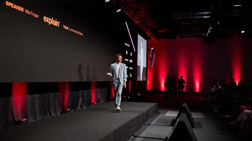 explain on stage