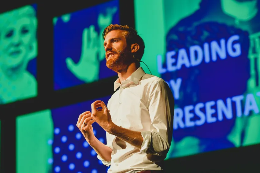 Leading by presentations