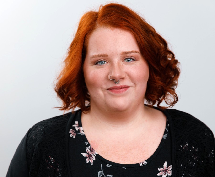 Ein Porträt von Kelly Welz, Leitung Studien- und Datenmanagementbür