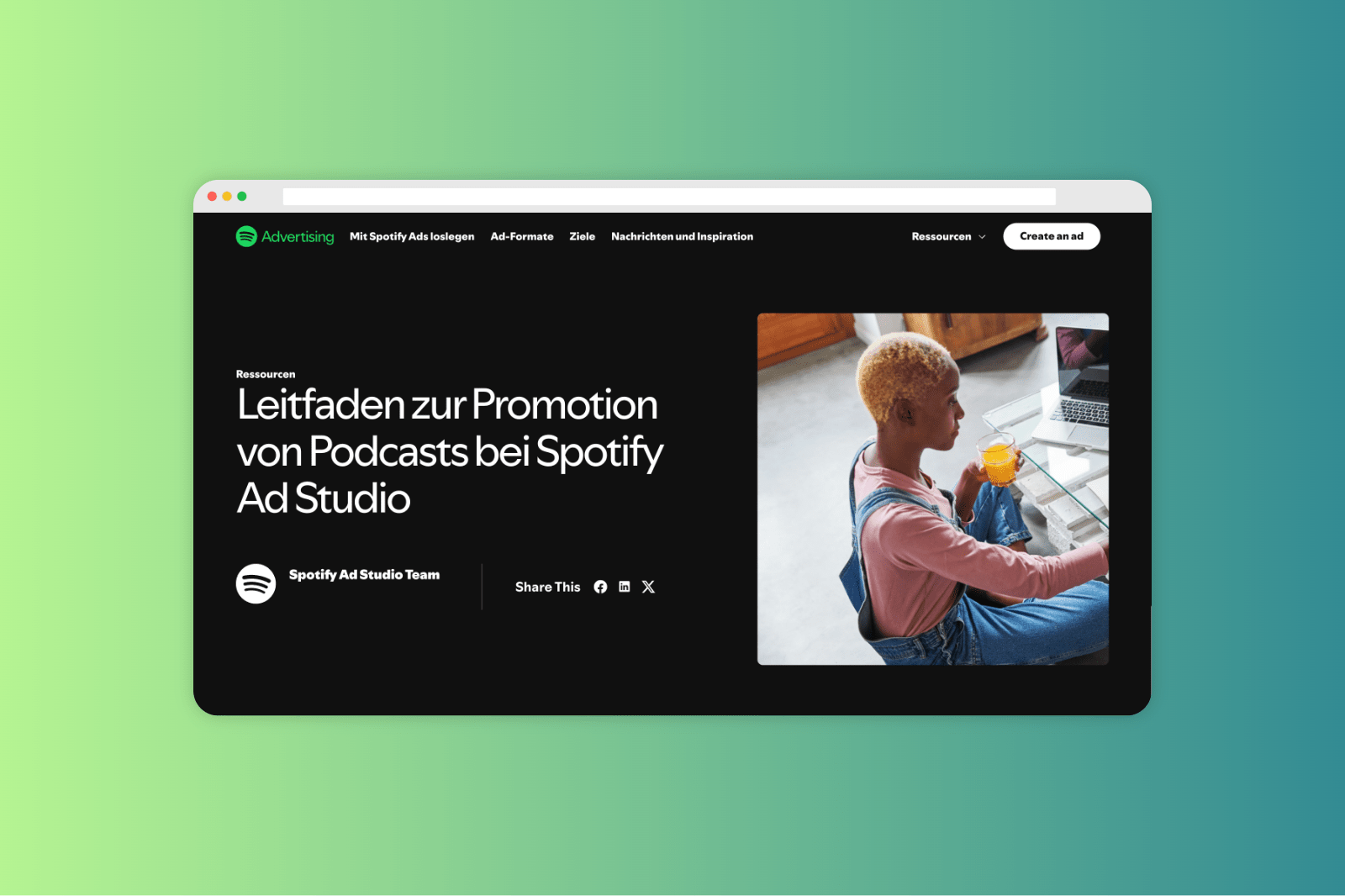 A person with headphones works on a laptop while holding a drink. The webpage titled "Leitfaden zur Promotion von Podcasts bei Spotify Ad Studio" is displayed.