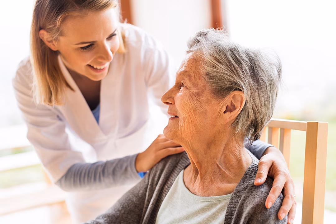 doctor-with-elder-patient