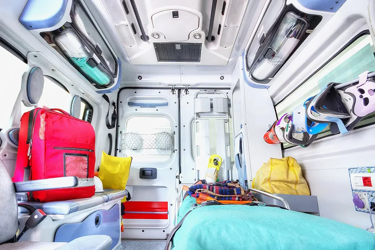ground-ambulance-inside