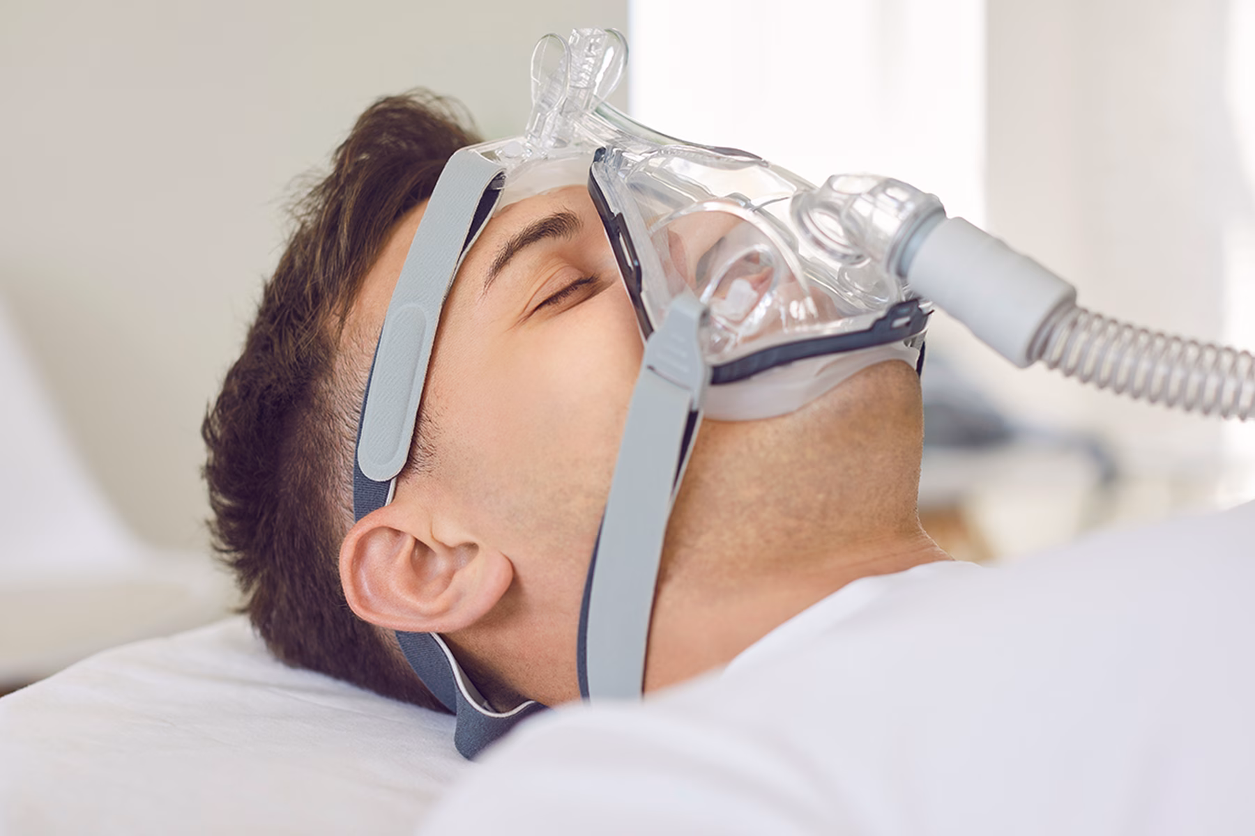 patient-wearing-medical-face-oxygen-1200x800
