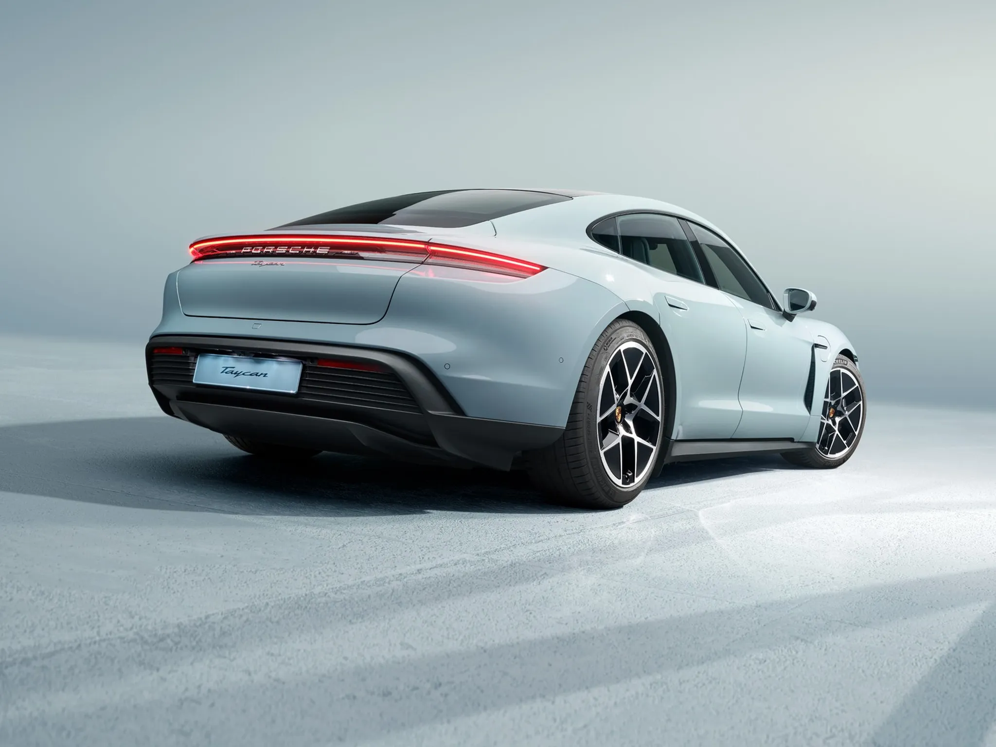 Static Porsche Taycan