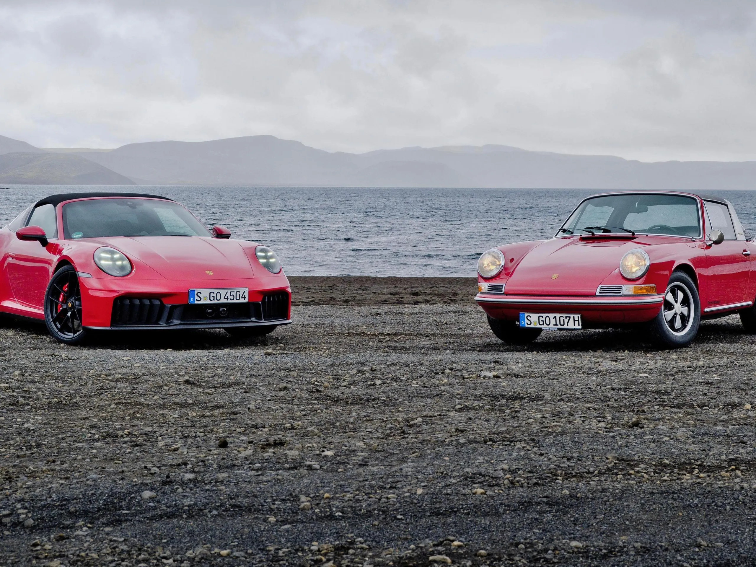 Porsche 911 Targa 4S (type 992.2) and Porsche 911 Targa 2.4 in Iceland.