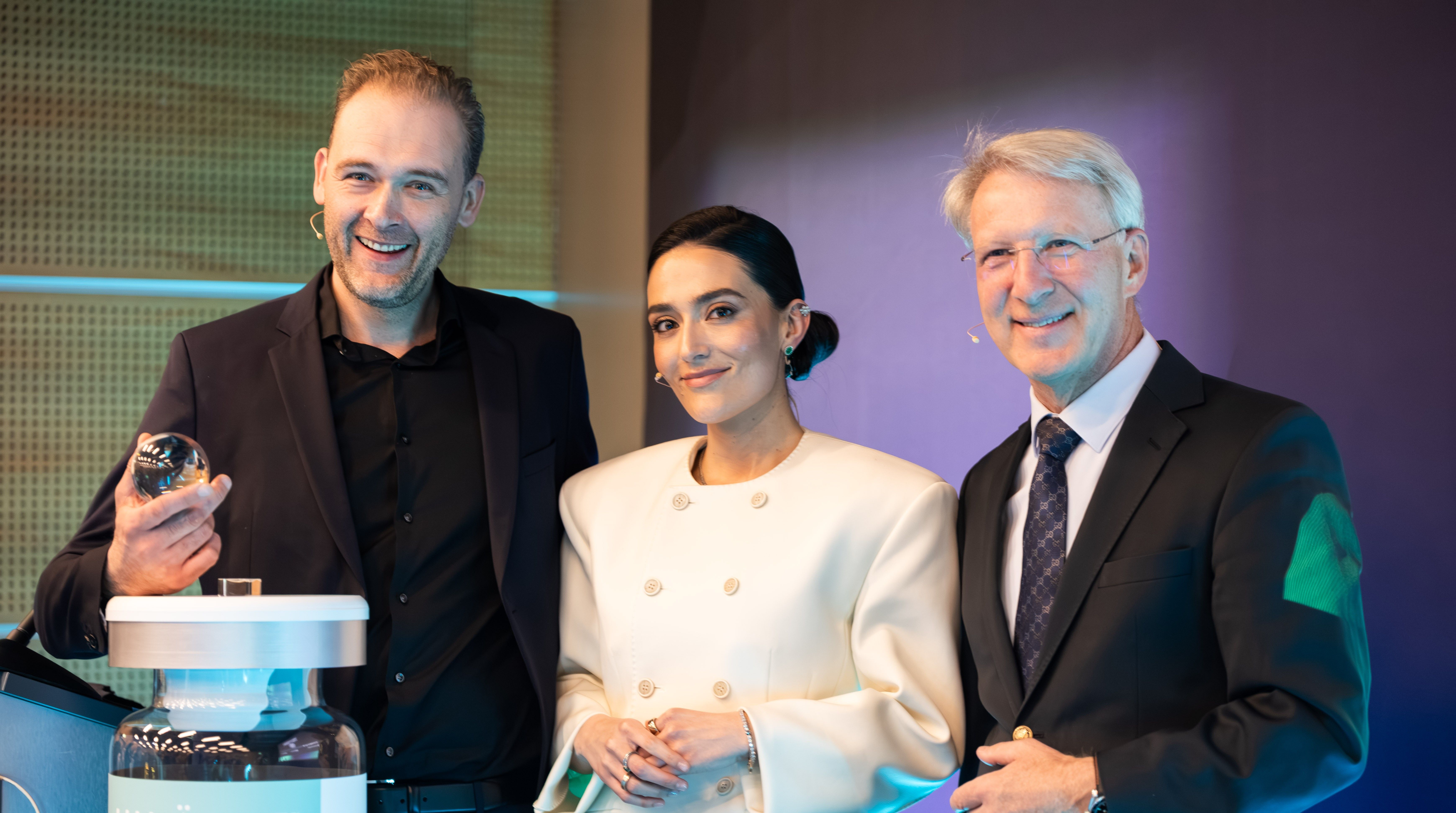 De izquierda a derecha: Dr. Pawel Kubik, Dra. Inmaculada Serrano y Profesor Dr. Thomas Dirschka.