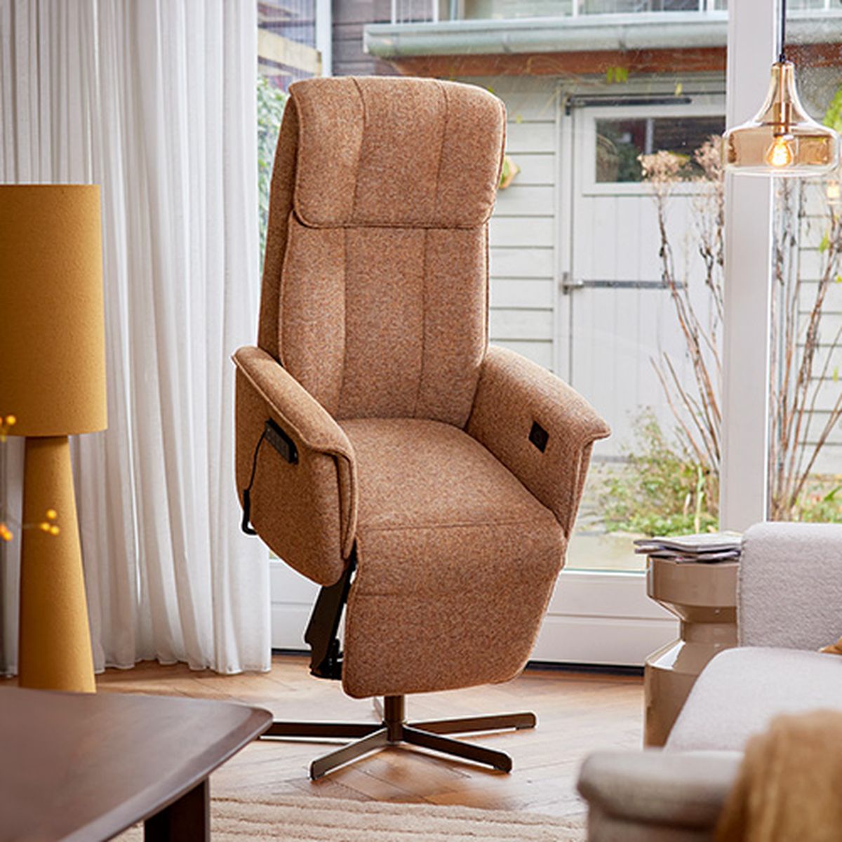 Comfortabele, verstelbare fauteuil voor ontspanning en een goed zitcomfort.