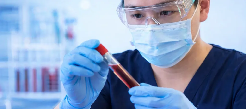 Testy na opryszczkę w Bangkoku: koszty, dokładność i jak wybrać bezpieczną klinikę