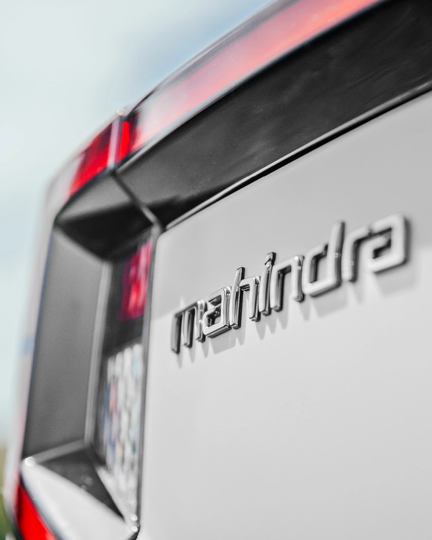 Mahindra_Portfolio Profile Tile