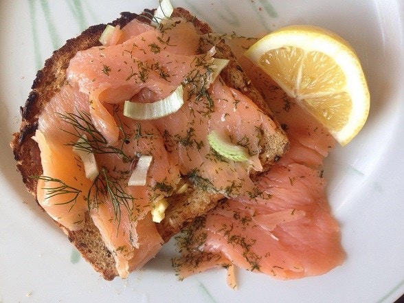smoked salmon on bread
