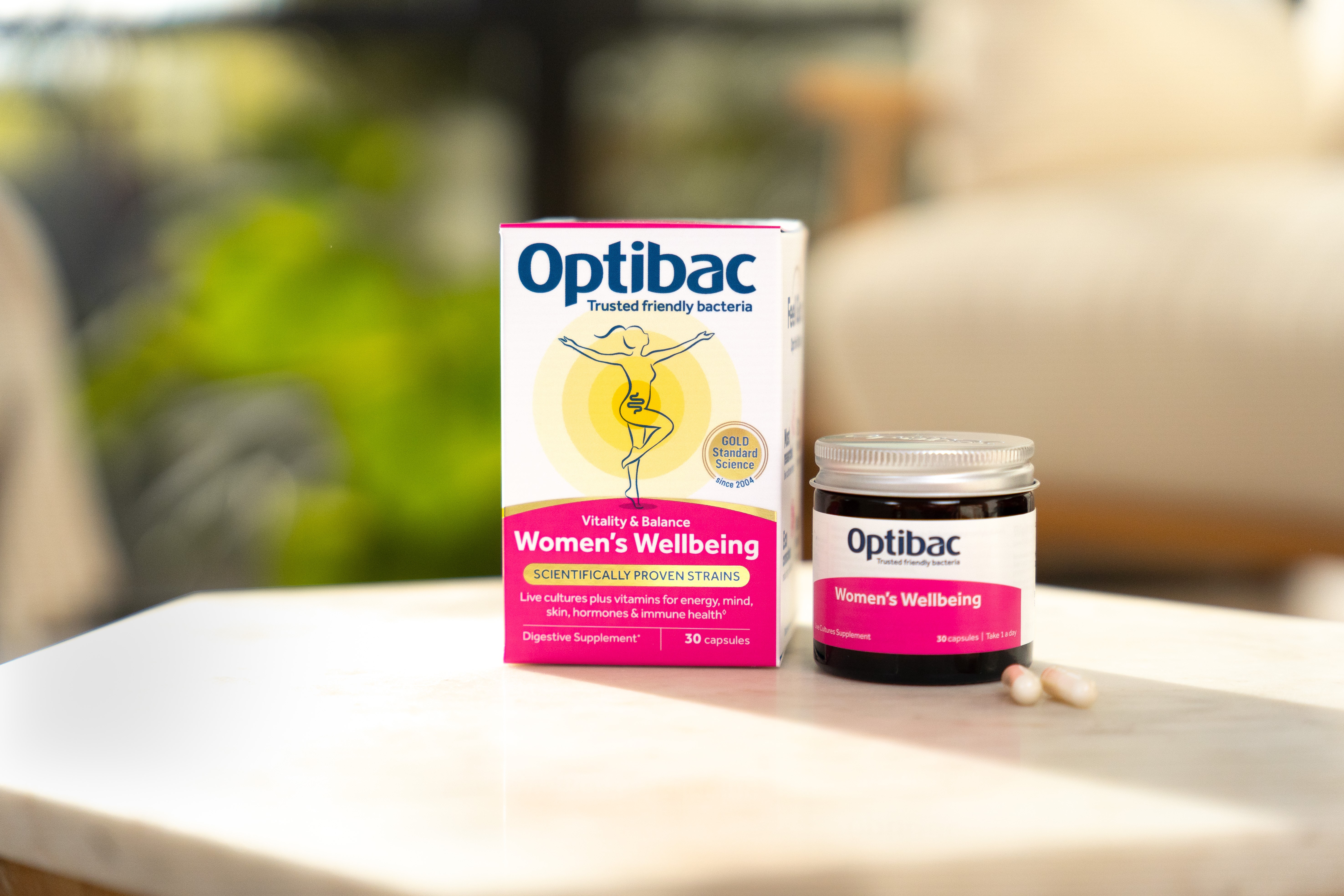 Optibac Women's Wellbeing contains added Vitamin C