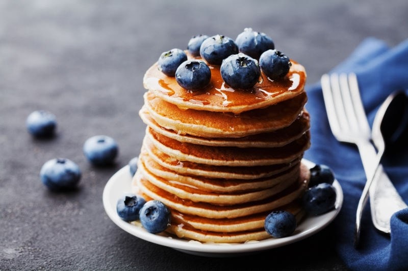 pancakes with blueberries