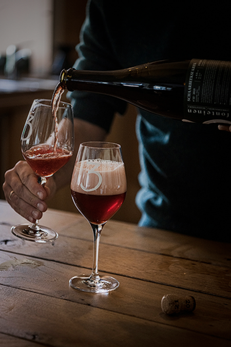 Kriek being poured.