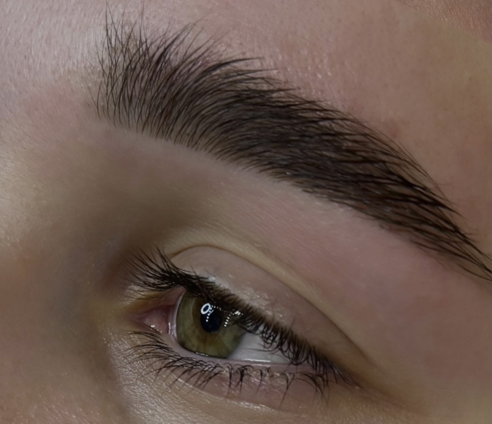 eyebrow-shaping