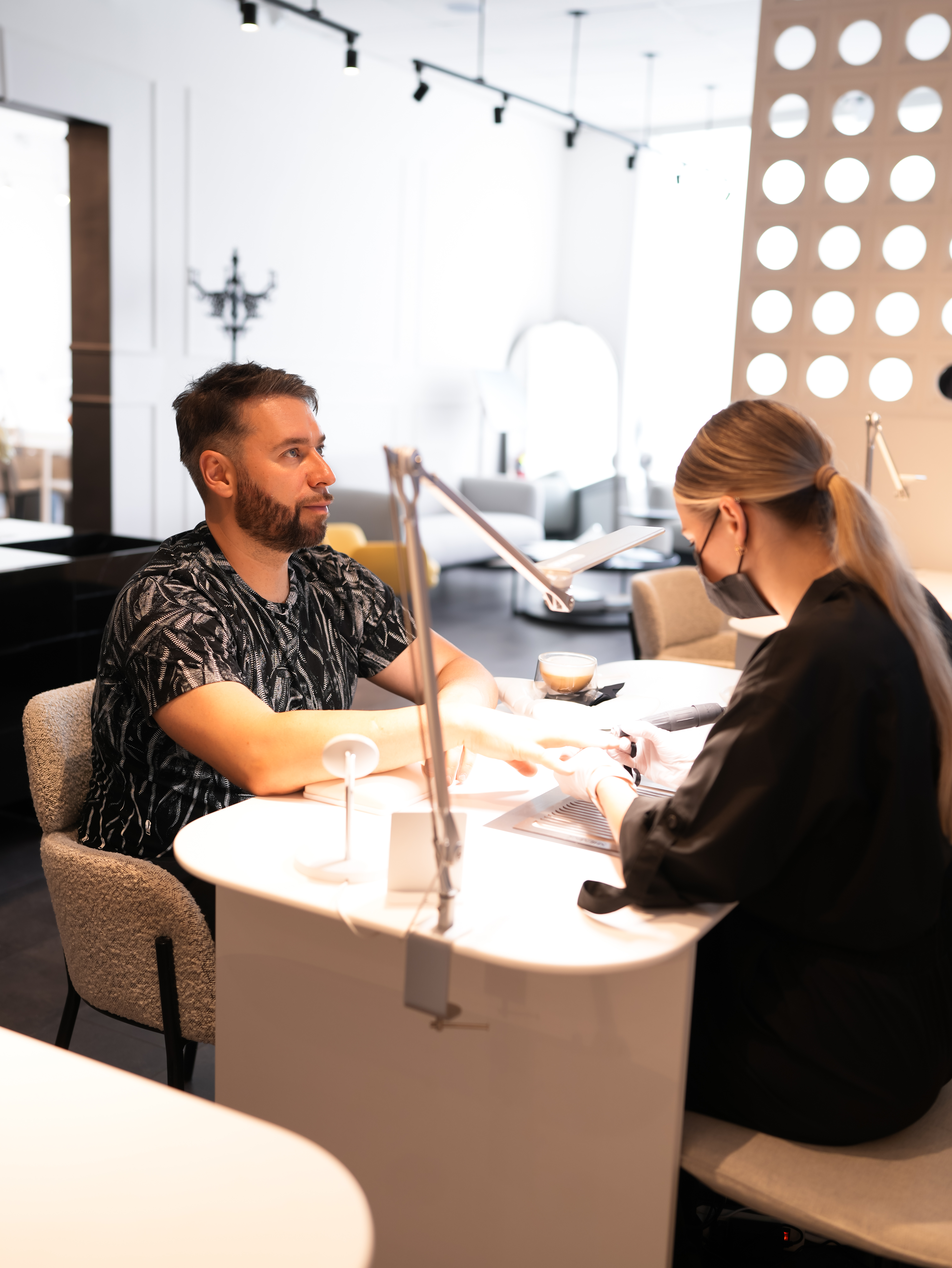 mens-grooming-manicure