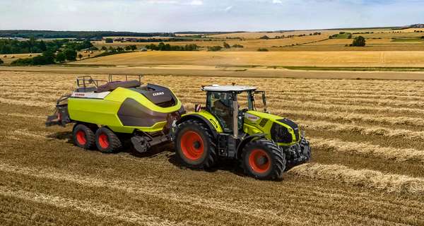 Claas-Presse im Einsatz