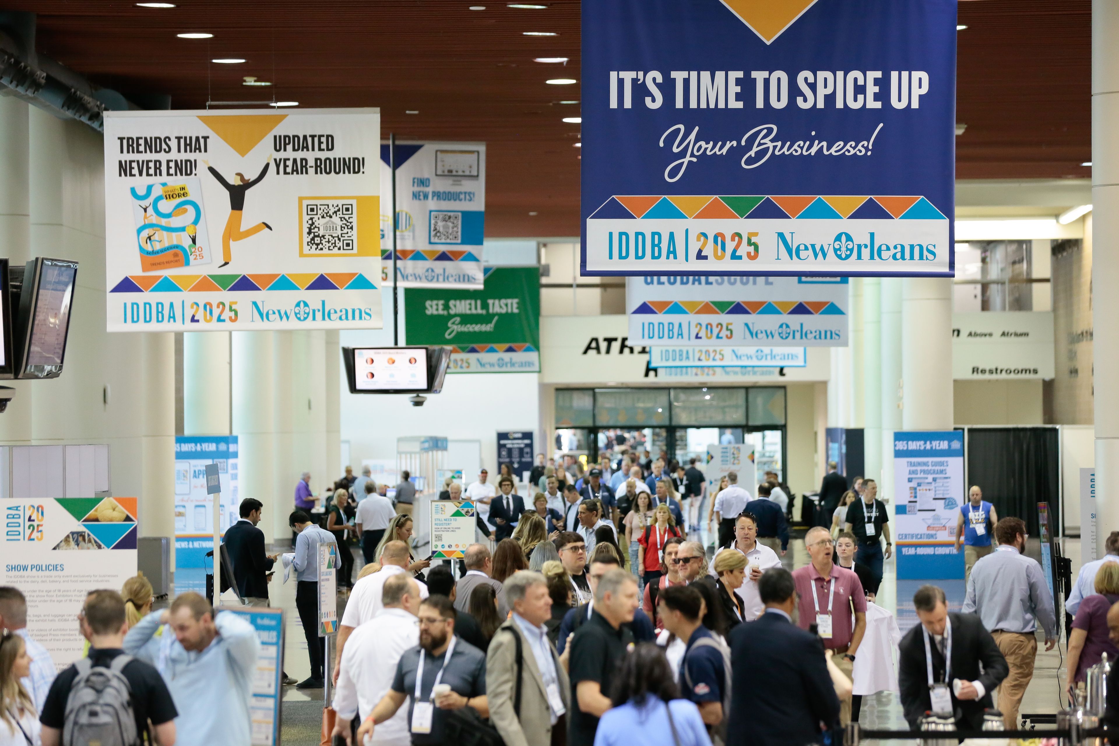 registration attendee lobby crowd