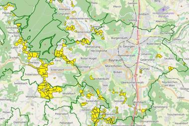 Karte von Bayreuth mit eingezeichneten Potenzialflächen für Freiflächen-PV.