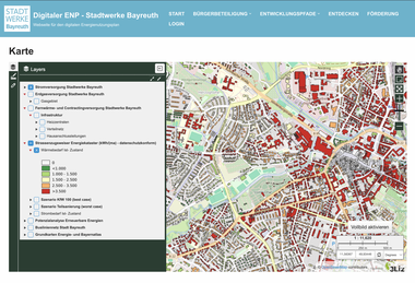 Eine Kartenanwendung zeigt Gebäude in Bayreuth, eingefärbt nach Wärmebedarf Ist-Zustand.