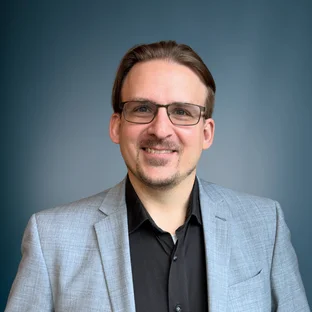 Dr. Fabian Heil