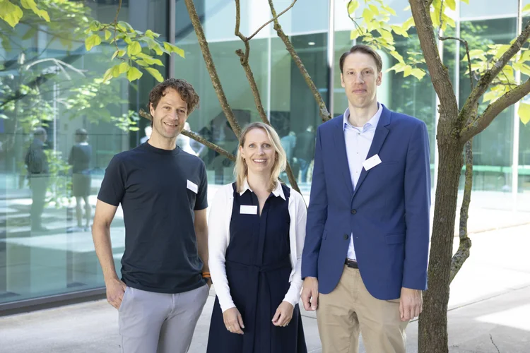 Die Vorsitzenden (v.l.n.r.) Prof. Dr. Dr. Fabian J. Theis, Dr. Anna Bauer-Mehren, Prof. Dr. Björn Ommer