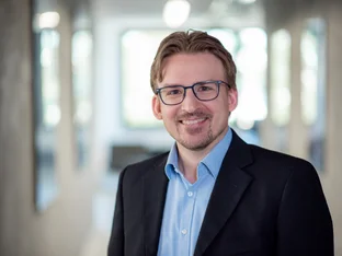 Portrait von Dr. Fabian Heil, Munich Innovation Ecosystem GmbH