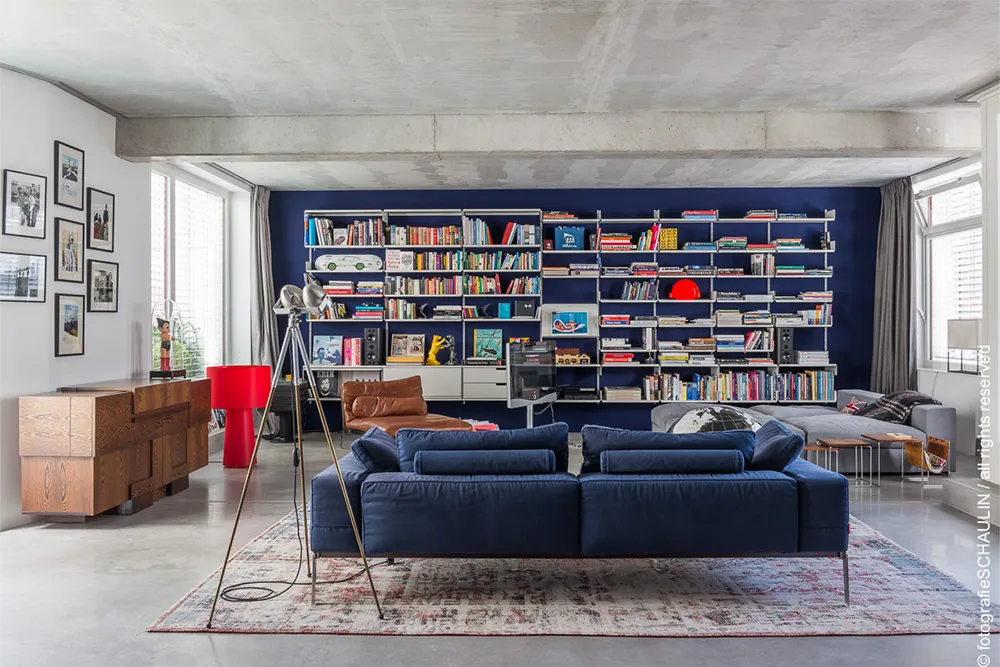 Die ktCOLOR Farbe Blue Velvet vertieft den Raum