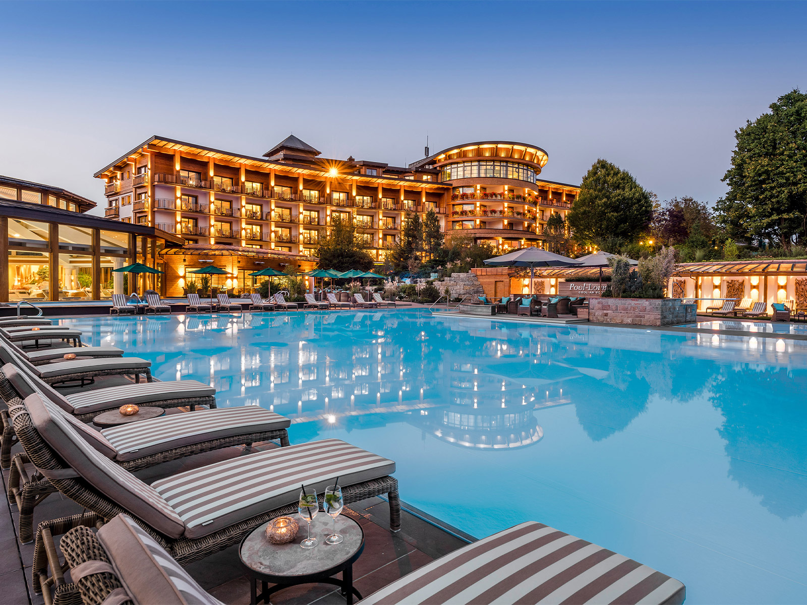 Der äußere Spa-Bereich des Sonnenalp Resort