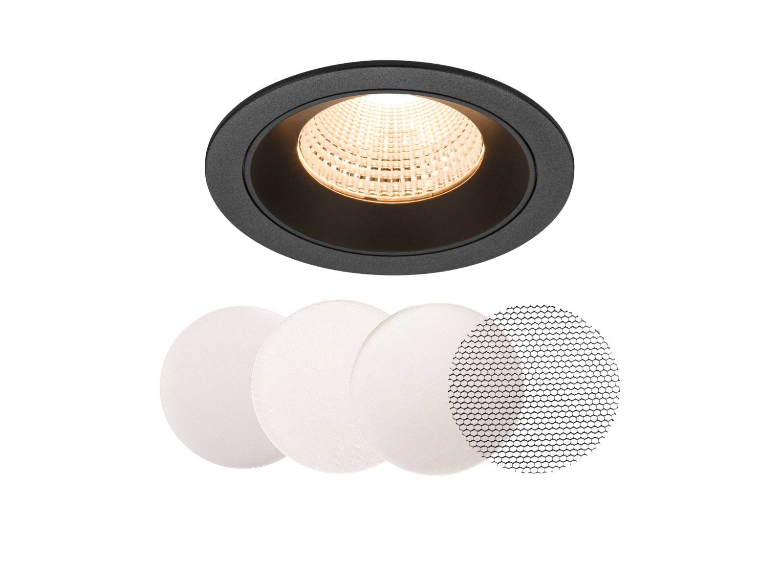 NUMINOS® Downlight mit warmer Ausstrahlung, darunter vier runde Diffusoren.