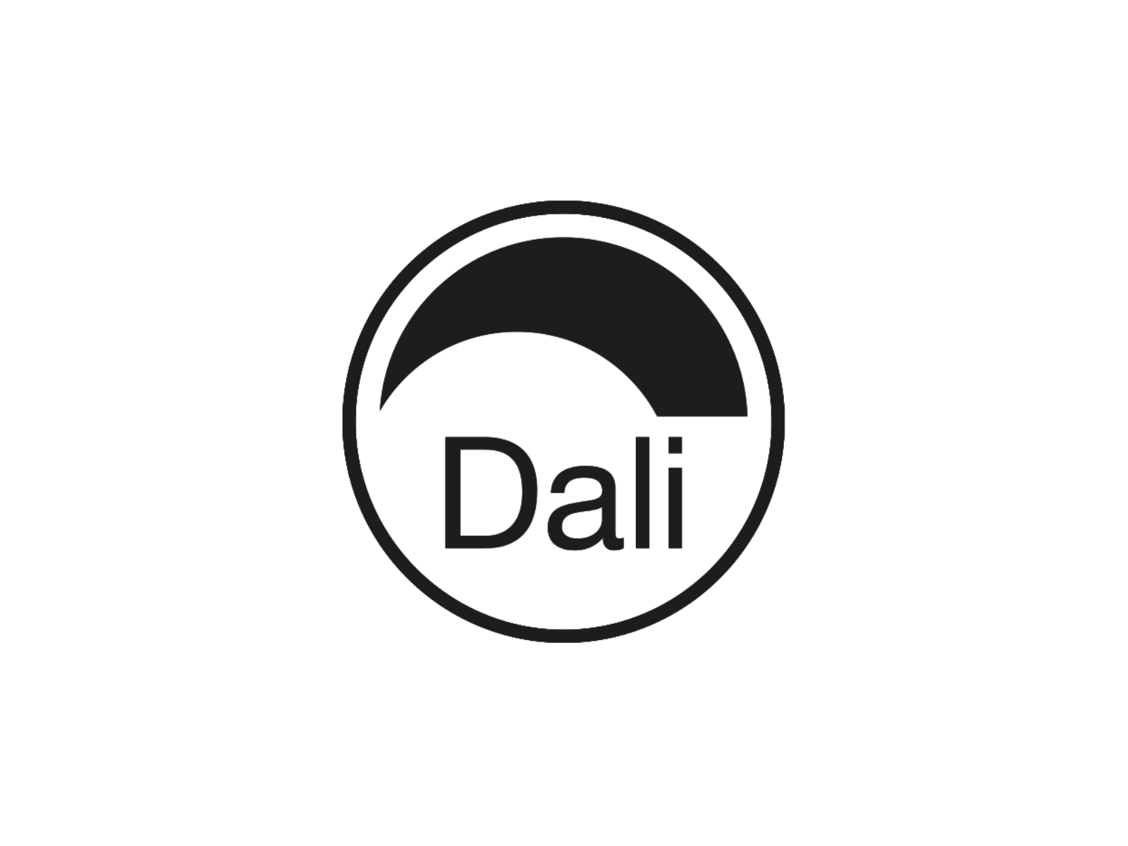 Icon “Dali”. Schwarzer Halbmond über dem Wort „Dali” innerhalb eines schwarzen kreisförmigen Rahmens auf weißem Hintergrund.