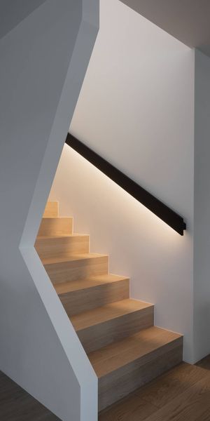 SLV LED Strips fürs Treppenhaus